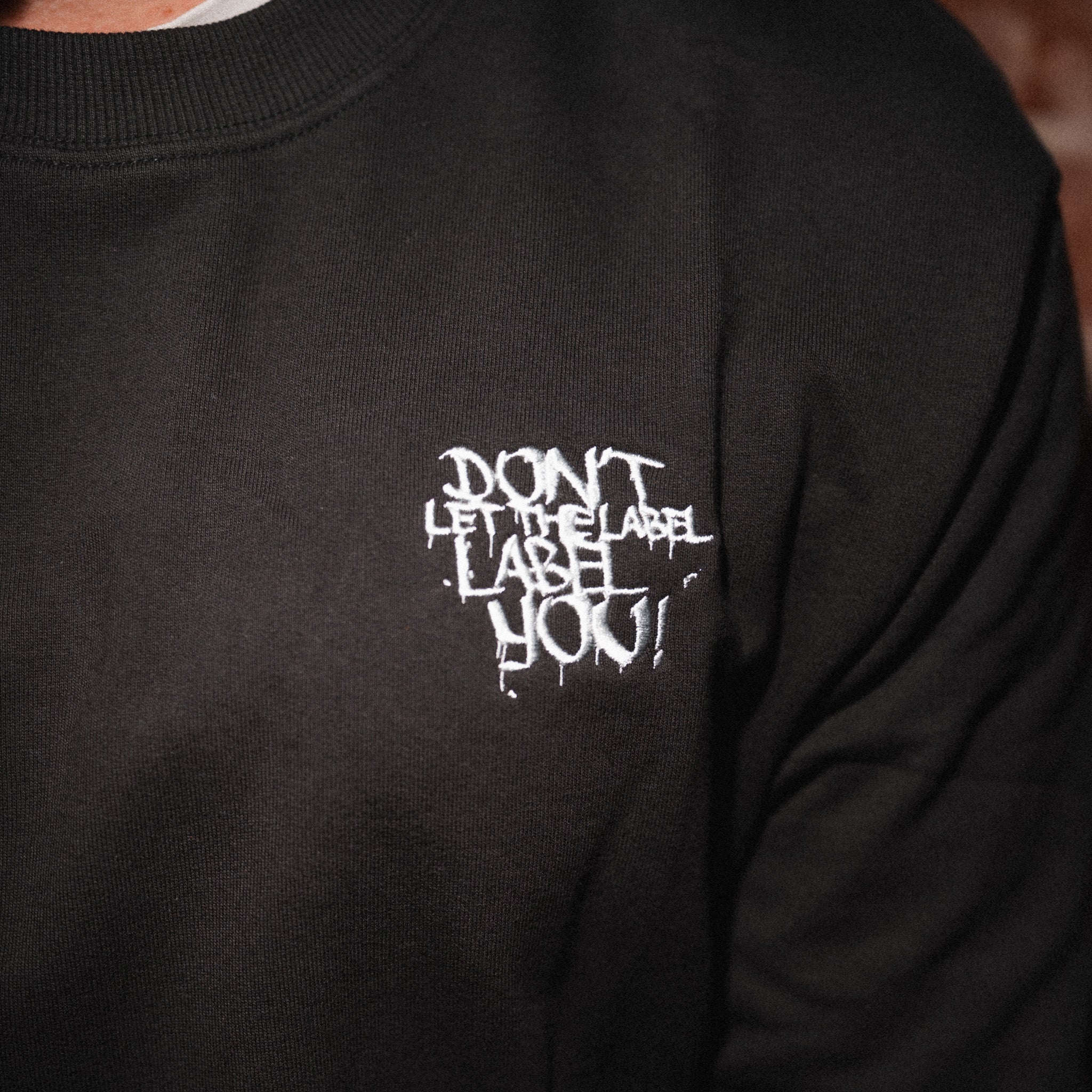 DLTLLY | SWEATSHIRT | BLACK | STICK