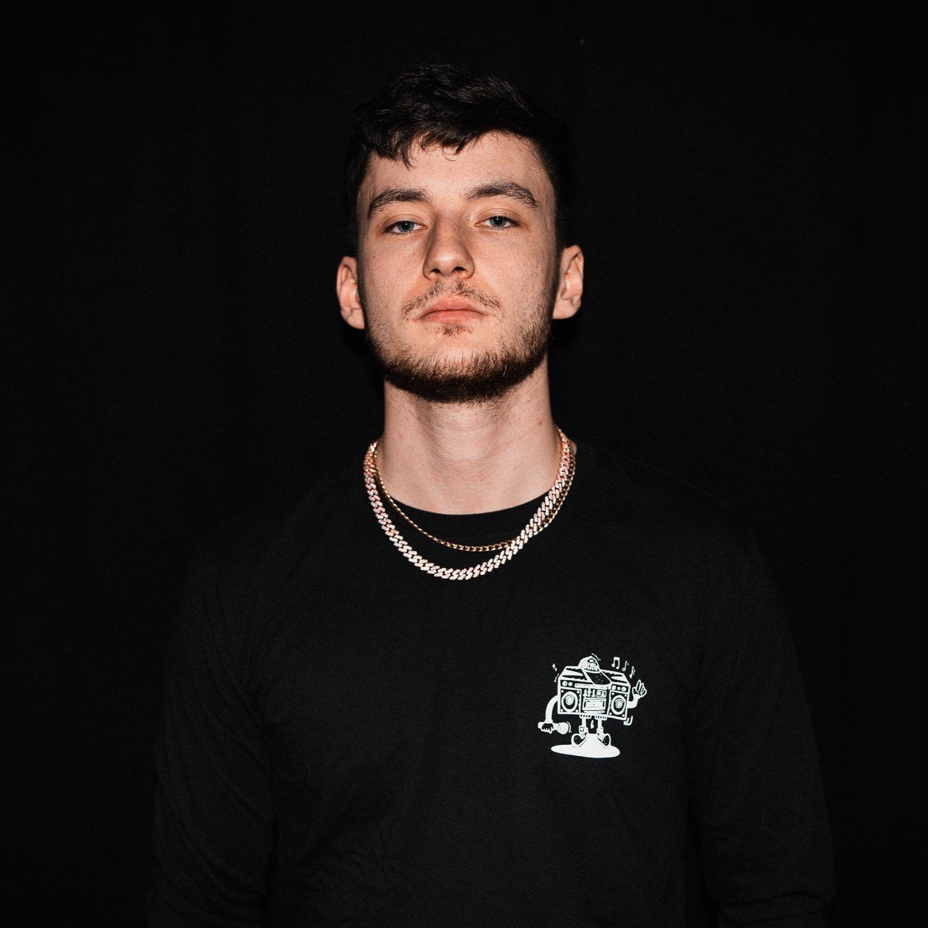 DLTLLY X HÜLPMAN | LONGSLEEVE BOOMBOX | SCHWARZ
