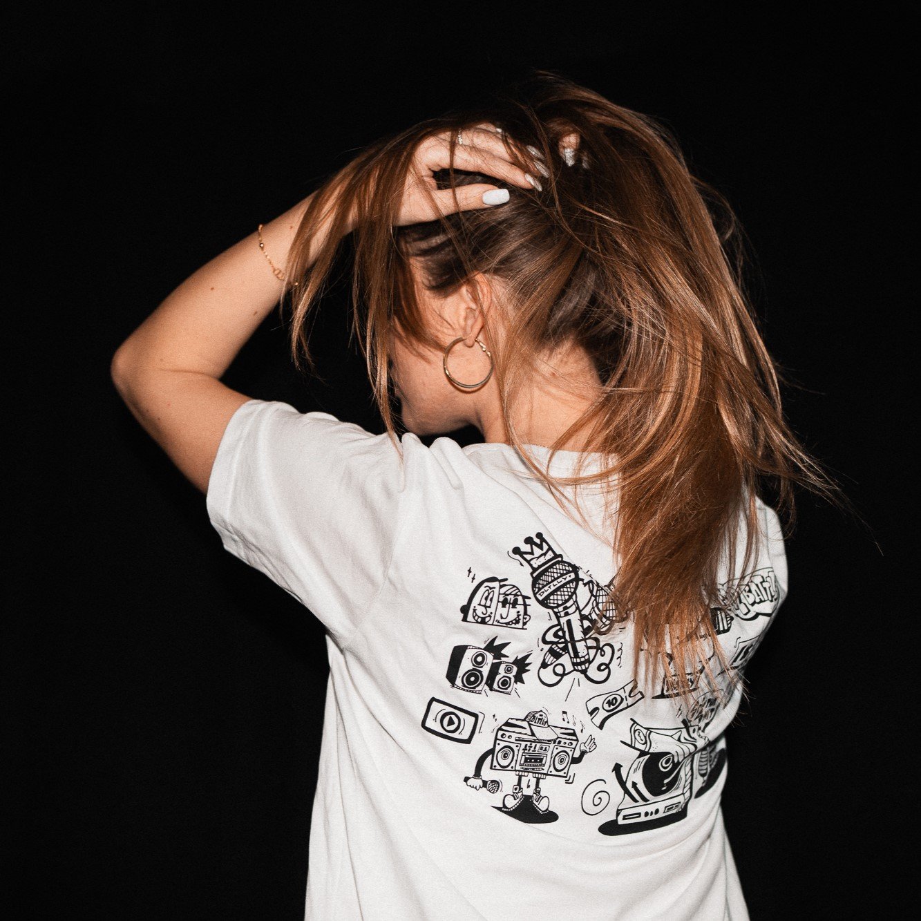 DLTLLY X HÜLPMAN | SHIRT BOOMBOX | WEISS