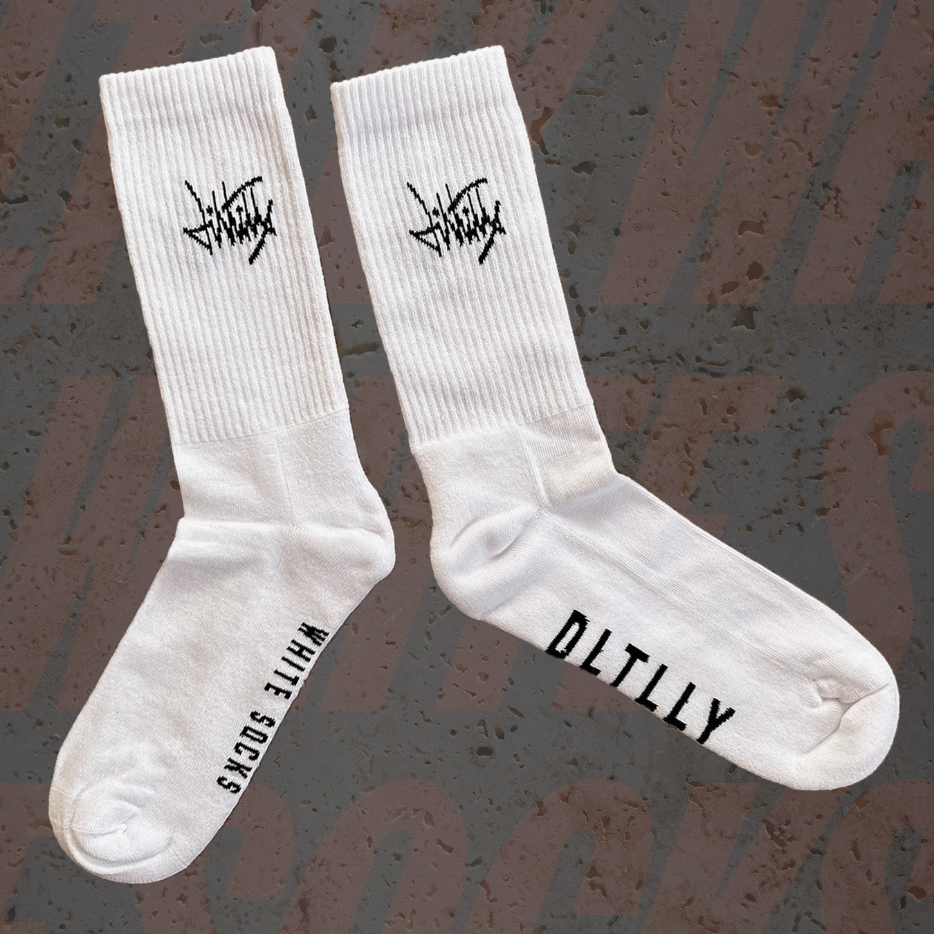 Socken mit DLTLLY Logo-Print