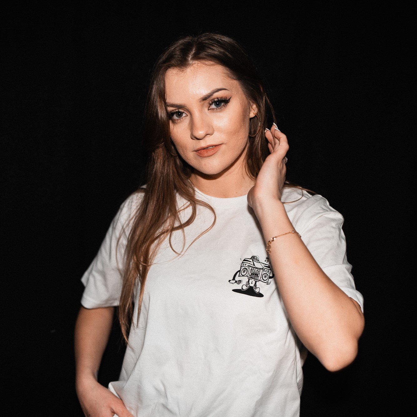 DLTLLY X HÜLPMAN | SHIRT BOOMBOX | WEISS
